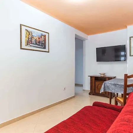 Apartament In Porec/istrien 10179 *