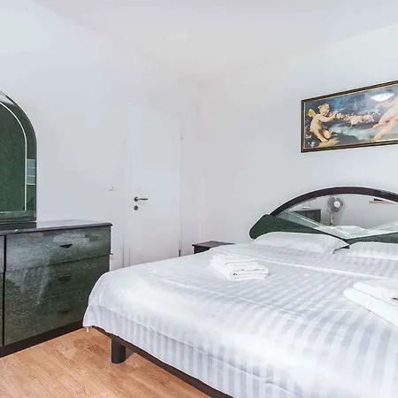 In Porec/istrien 10179 Apartament